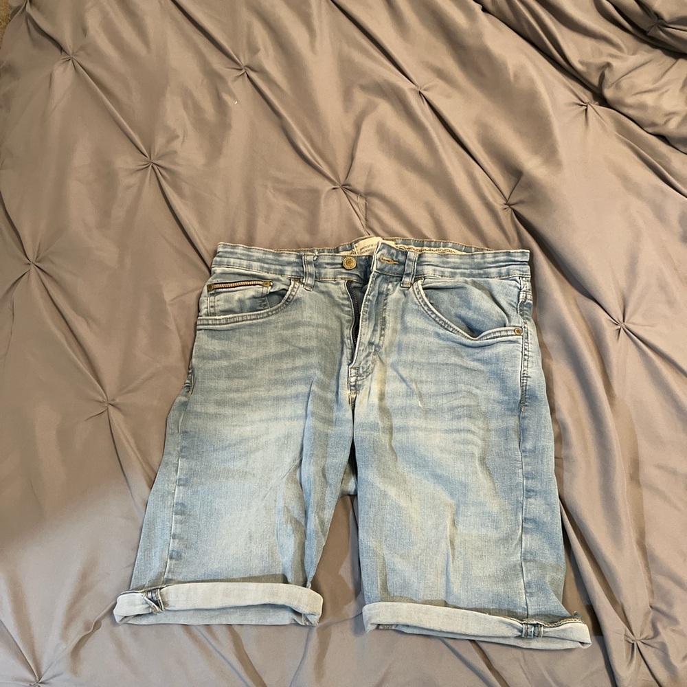 Short jeans